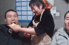 102516z4cr1a5bn7j21u5u.gif