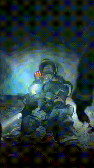 142245b111fccei521wjj5.gif