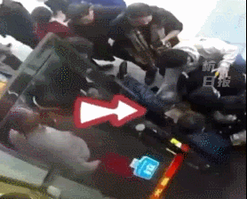 105703b3du7w72u3ud7eq1.gif