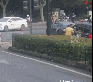 092405x0f4eieghm3hmu48.gif