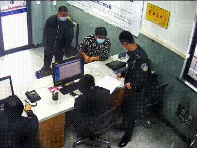 084158j9ek4whgw1ugk6k4.gif