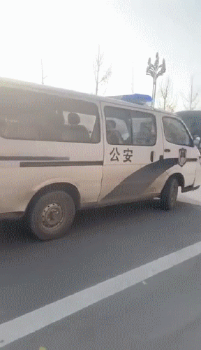 100630ngelr3o663gazsa9.gif