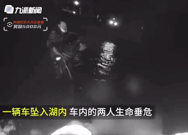 105230bd6d9jzjqoe1f6ge.gif