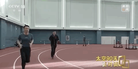 141018p8e8t83tdqhc8w8d.gif