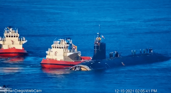 082635ne7mc2h4p740t171.gif