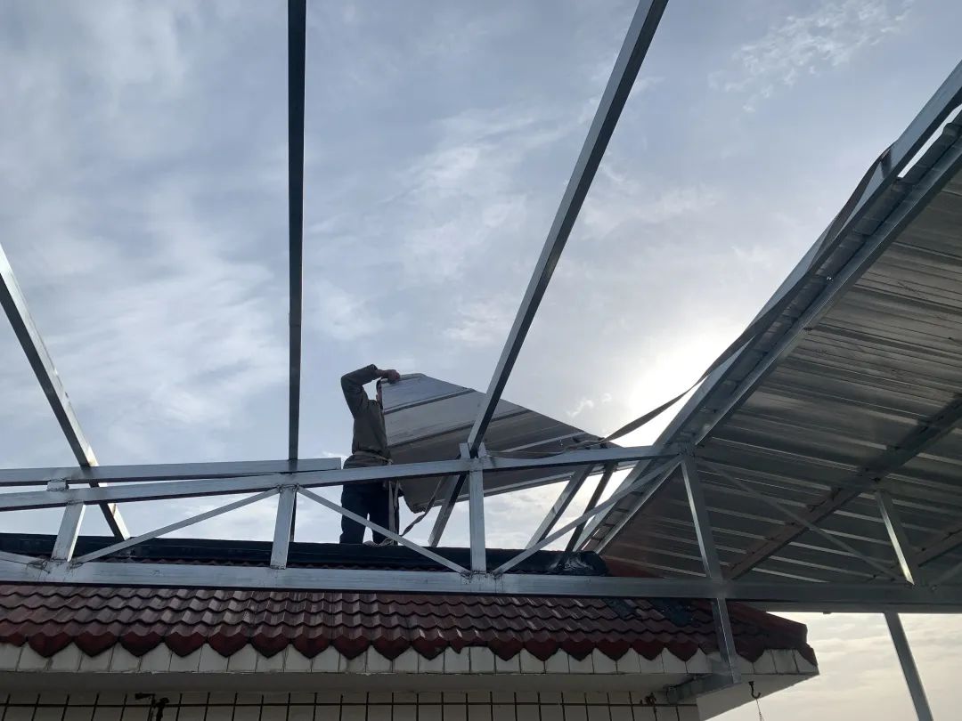 090658us676m1cjlp788cc.jpeg