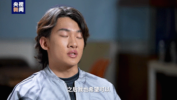 092851oe0zvv3qkkkj0uev.gif