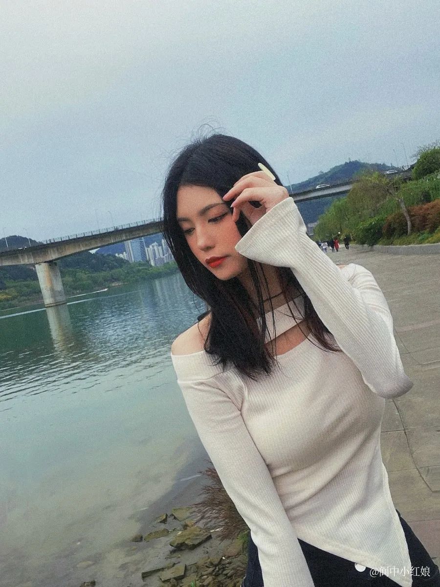 105406dx7kcs7b18dsk1b8.jpeg