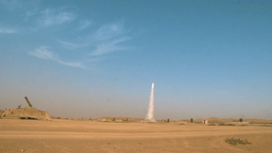 111402u7jicxxjcb75d7yj.gif