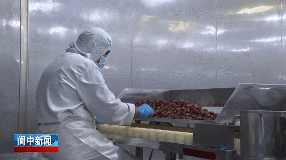 103123hxi2ti538oz6abb3.gif