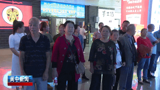100537qcha18a0ttaup8ha.gif