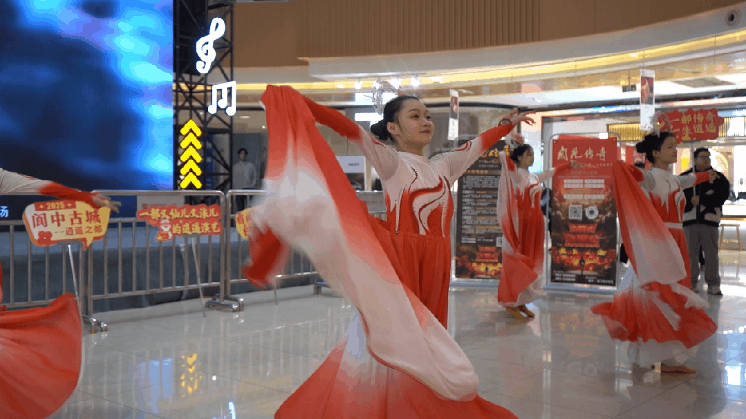 112143ynqddrdault8aira.gif
