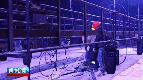 112256fmyyhzcwduaevddw.gif