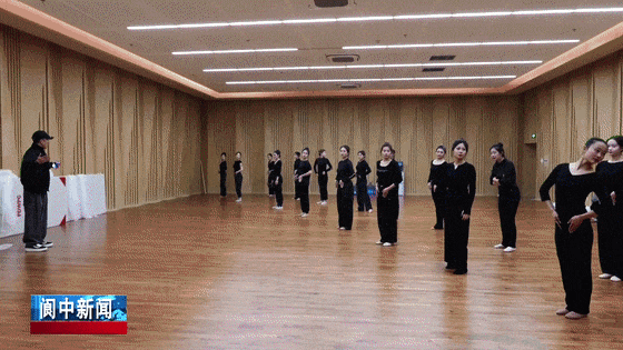 112256l8yo3sko363t0exz.gif