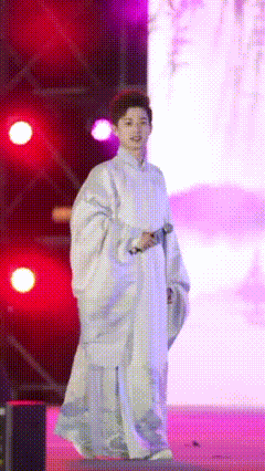 094027mqpqsxen7nsnwees.gif